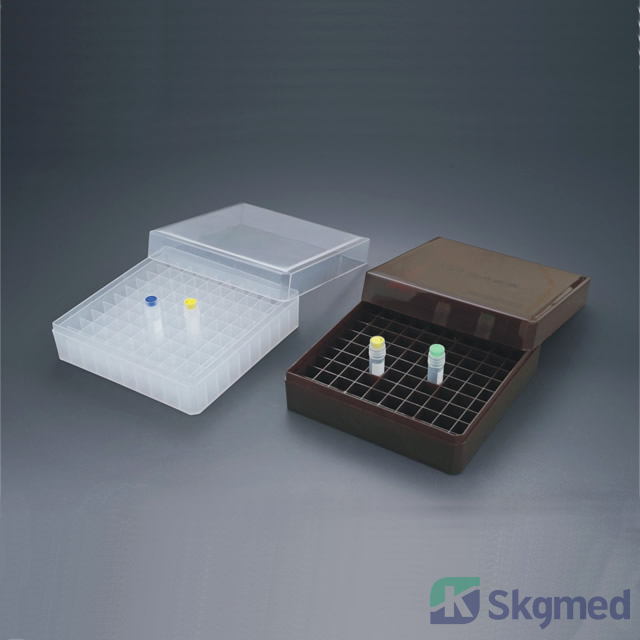 100 kuopan mikroputkien s&auml;ilytyslaatikko polypropeenia (kansityyppi)